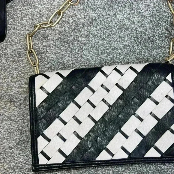 LIKE DREAMS BLACK WHITE PURSE BAG - Picture 2 of 7